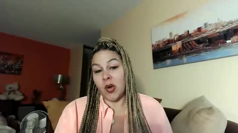 Snapshot of bigbreastsabrina chatting on 12/16/24, 08:48 BIG BREAST SABRINA online show from 12/16/24, 08:48