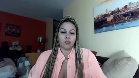 Snapshot of bigbreastsabrina chatting on 12/17/24, 08:21 BIG BREAST SABRINA online show from 12/17/24, 08:21
