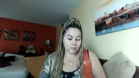 Snapshot of bigbreastsabrina chatting on 12/27/24, 03:48 BIG BREAST SABRINA online show from 12/27/24, 03:48