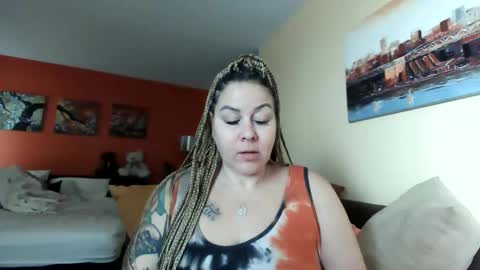 Snapshot of bigbreastsabrina chatting on 12/28/24, 04:30 BIG BREAST SABRINA online show from 12/28/24, 04:30