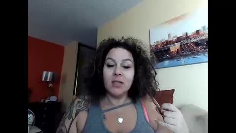 Snapshot of bigbreastsabrina chatting on 02/17/25, 04:15 BIG BREAST SABRINA online show from 02/17/25, 04:15