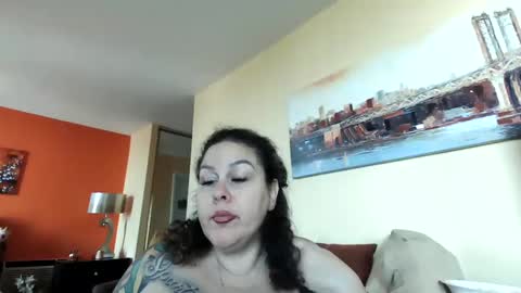 Snapshot of bigbreastsabrina chatting on 09/09/25, 06:29 BIG BREAST SABRINA online show from 09/09/25, 06:29