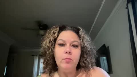 Snapshot of bigbreastsabrina chatting on 10/09/25, 12:47 BIG BREAST SABRINA online show from 10/09/25, 12:47