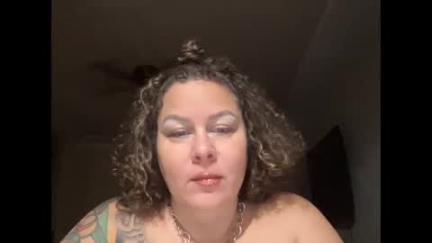 Snapshot of bigbreastsabrina chatting on 10/22/25, 11:54 BIG BREAST SABRINA online show from 10/22/25, 11:54