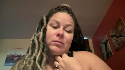 Snapshot of bigbreastsabrina chatting on 05/05/26, 12:24 BIG BREAST SABRINA online show from 05/05/26, 12:24