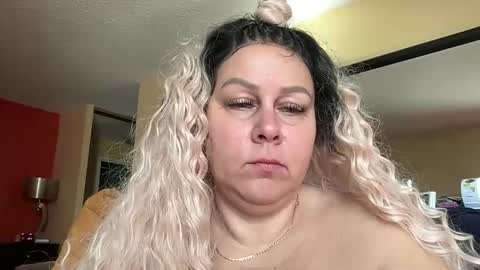 Snapshot of bigbreastsabrina chatting on 05/27/26, 02:03 BIG BREAST SABRINA online show from 05/27/26, 02:03
