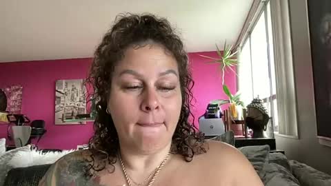 Snapshot of bigbreastsabrina chatting on 06/18/26, 04:44 BIG BREAST SABRINA online show from 06/18/26, 04:44