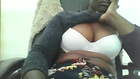 Snapshot of bigbumboobs98 chatting on 09/30/25, 07:13 bigbumboobs98 online show from 09/30/25, 07:13