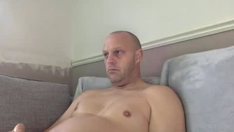 Snapshot of bigbumlover2377 chatting on 01/31/25, 10:10 bigbumlover2377 online show from 01/31/25, 10:10