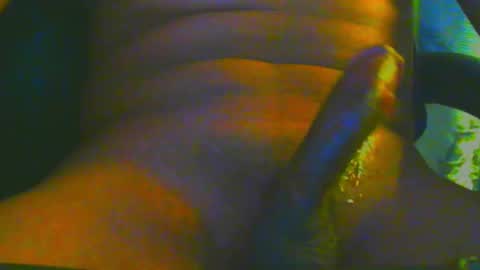 Snapshot of bigchocolate19cm chatting on 12/17/25, 04:02 bigchocolate19cm online show from 12/17/25, 04:02