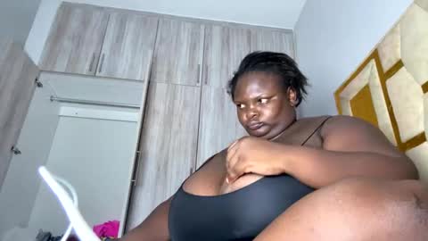 Snapshot of bigchocotities chatting on 11/30/25, 06:56 bigchocotities online show from 11/30/25, 06:56