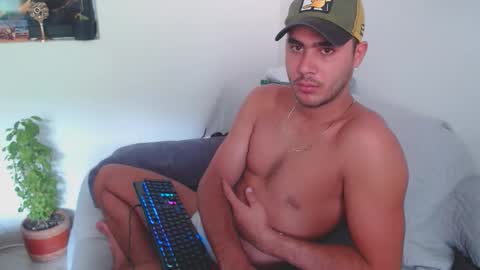 Snapshot of bigcock2815 chatting on 05/11/26, 05:10 Isaac online show from 05/11/26, 05:10
