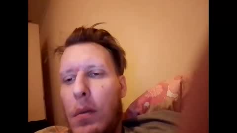 Snapshot of bigcock4009 chatting on 02/02/25, 12:30 bigcock4009 online show from 02/02/25, 12:30