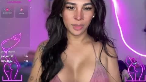 queen amanda online show from 12/22/25, 04:09