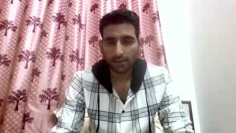 Snapshot of bigcockboy2580 chatting on 10/29/25, 04:20 akash online show from 10/29/25, 04:20