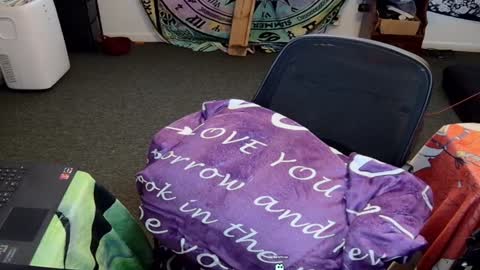 Snapshot of bigcocksmallmouth chatting on 02/08/25, 06:12 Cock and Cheese online show from 02/08/25, 06:12