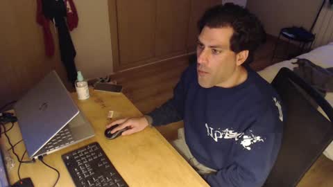 Snapshot of bigcok35spain chatting on 02/10/25, 05:52 bigcok35spain online show from 02/10/25, 05:52