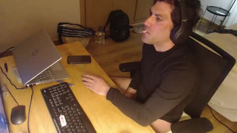 Snapshot of bigcok35spain chatting on 03/05/25, 10:54 bigcok35spain online show from 03/05/25, 10:54