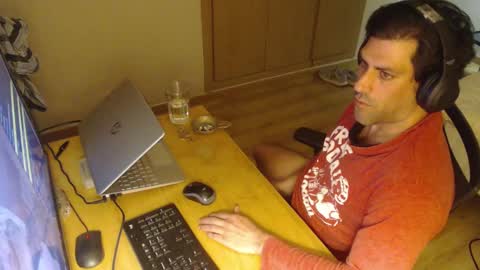 Snapshot of bigcok35spain chatting on 03/09/25, 01:04 bigcok35spain online show from 03/09/25, 01:04