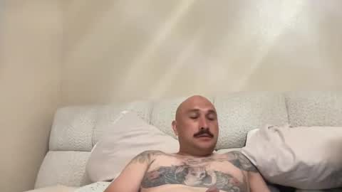 Naughty couple online show from 07/05/26, 08:21