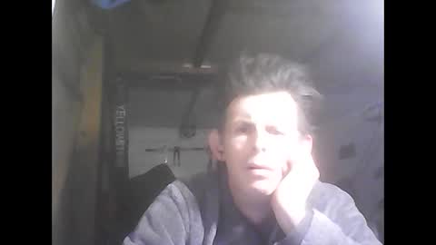 Snapshot of bigdave6996123 chatting on 11/25/25, 05:46 bigdave6996123 online show from 11/25/25, 05:46