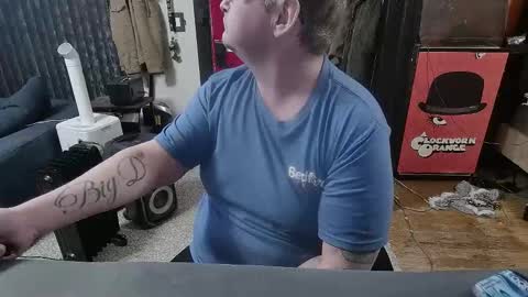 Darryl online show from 04/21/26, 01:29