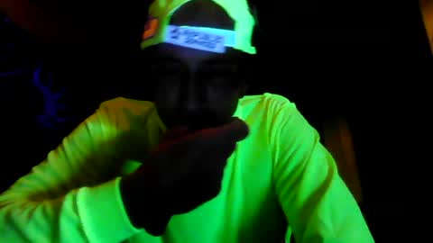 Snapshot of bigdickdaddy7201979564868 chatting on 06/18/26, 08:36 bigdickdaddy7201979564868 online show from 06/18/26, 08:36