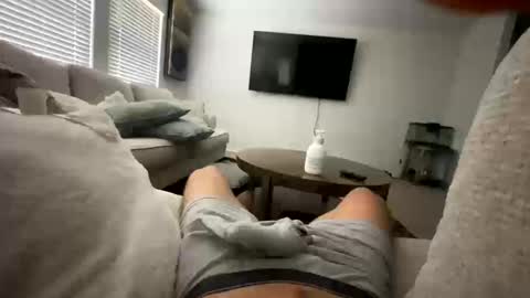 Snapshot of bigdickhabibi chatting on 10/15/25, 03:34 bigdickhabibi online show from 10/15/25, 03:34