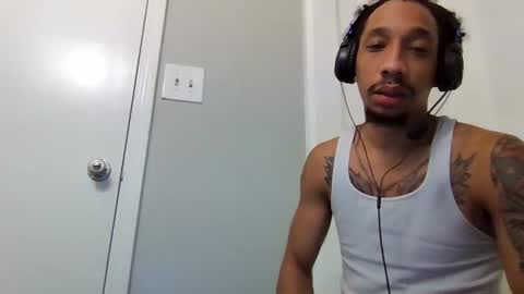 Snapshot of bigdickmarixxx chatting on 10/21/25, 09:21 bigdickmarixxx online show from 10/21/25, 09:21