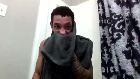 Snapshot of bigdickmarixxx chatting on 12/17/25, 11:22 bigdickmarixxx online show from 12/17/25, 11:22