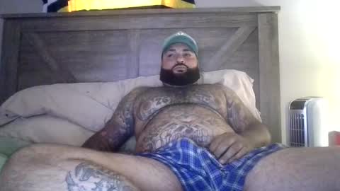 Snapshot of bigdickrican94 chatting on 10/04/25, 05:55 bigdickrican94 online show from 10/04/25, 05:55