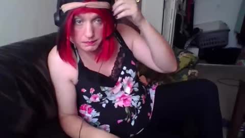 Madelyn online show from 10/25/25, 04:24