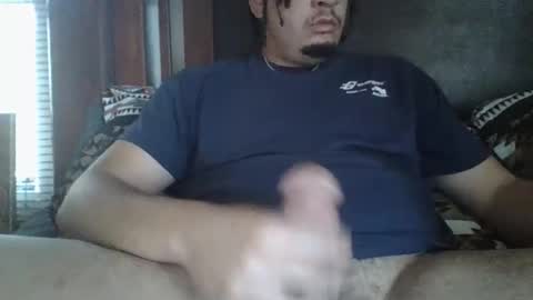 Snapshot of bigdt695 chatting on 11/24/25, 01:22 bigdt695 online show from 11/24/25, 01:22