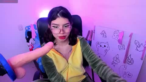 Snapshot of bigfinger125 chatting on 02/04/26, 07:47 Lucy and Fred online show from 02/04/26, 07:47