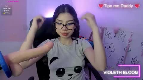 Snapshot of bigfinger125 chatting on 02/28/26, 07:42 Lucy and Fred online show from 02/28/26, 07:42