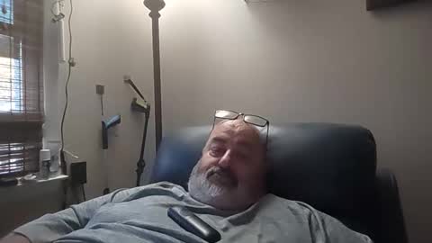 bigfuzzyteddybear online show from 12/14/25, 06:45