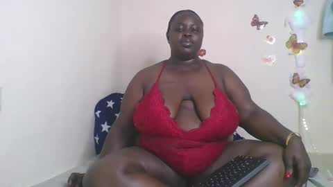 Snapshot of bigg_cate chatting on 11/02/25, 03:36 Bigg Cate online show from 11/02/25, 03:36