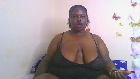 Snapshot of bigg_cate chatting on 11/16/25, 10:48 Bigg Cate online show from 11/16/25, 10:48