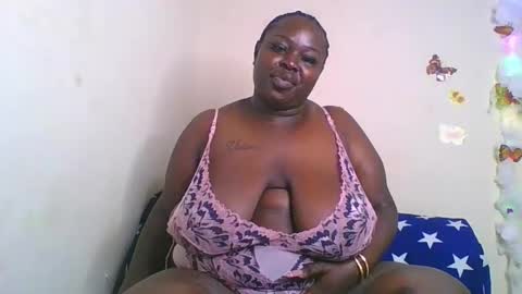 Snapshot of bigg_cate chatting on 11/24/25, 11:15 Bigg Cate online show from 11/24/25, 11:15