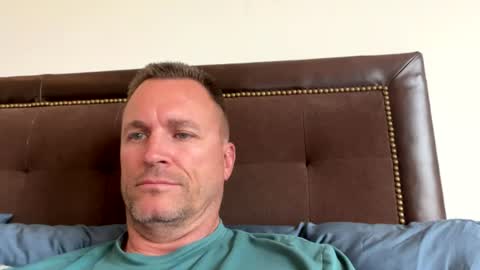 bigger22332233 online show from 07/22/26, 11:07