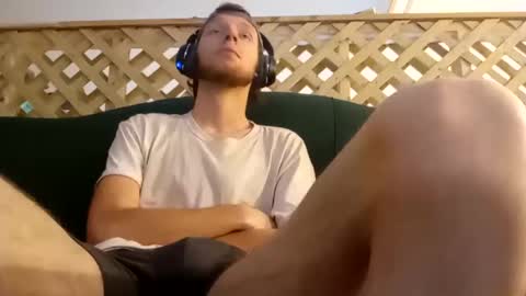 Snapshot of biggestboiiii chatting on 03/10/25, 06:45 biggestboiiii online show from 03/10/25, 06:45