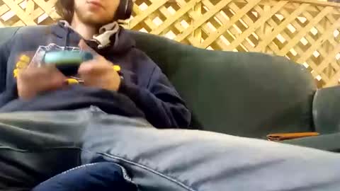Snapshot of biggestboiiii chatting on 05/19/26, 11:33 biggestboiiii online show from 05/19/26, 11:33