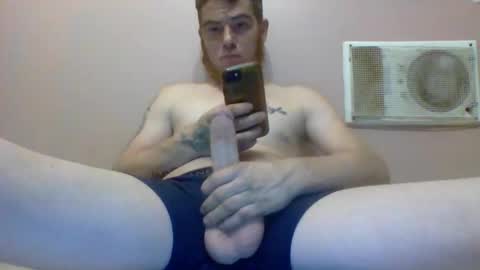 Snapshot of biggingerdick04 chatting on 11/17/25, 12:27 biggingerdick04 online show from 11/17/25, 12:27