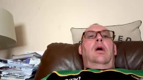 Snapshot of biggloves4bighands chatting on 09/20/25, 09:10 biggloves4bighands online show from 09/20/25, 09:10