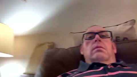 Snapshot of biggloves4bighands chatting on 12/14/25, 11:42 biggloves4bighands online show from 12/14/25, 11:42