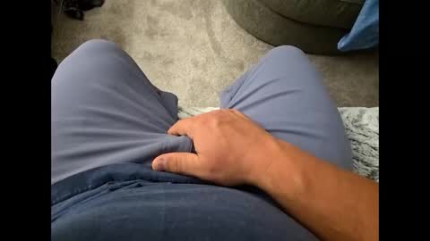 Snapshot of biggpappy69 chatting on 09/17/25, 02:24 biggpappy69 online show from 09/17/25, 02:24