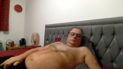 Snapshot of bigguy2014 chatting on 11/02/25, 09:17 bigguy2014 online show from 11/02/25, 09:17