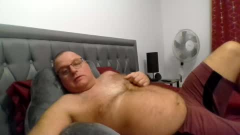 Snapshot of bigguy2014 chatting on 11/09/25, 09:24 bigguy2014 online show from 11/09/25, 09:24