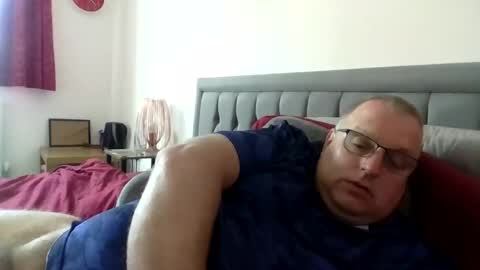 Snapshot of bigguy2014 chatting on 05/05/26, 02:25 bigguy2014 online show from 05/05/26, 02:25
