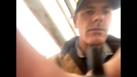 Snapshot of biggymemo69 chatting on 12/16/24, 03:32 biggymemo69 online show from 12/16/24, 03:32